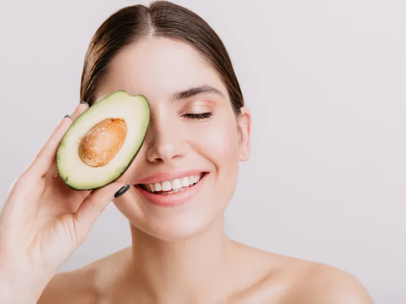 Pele Radiante: Seu Guia Simples para um Cuidado de Dentro para Fora